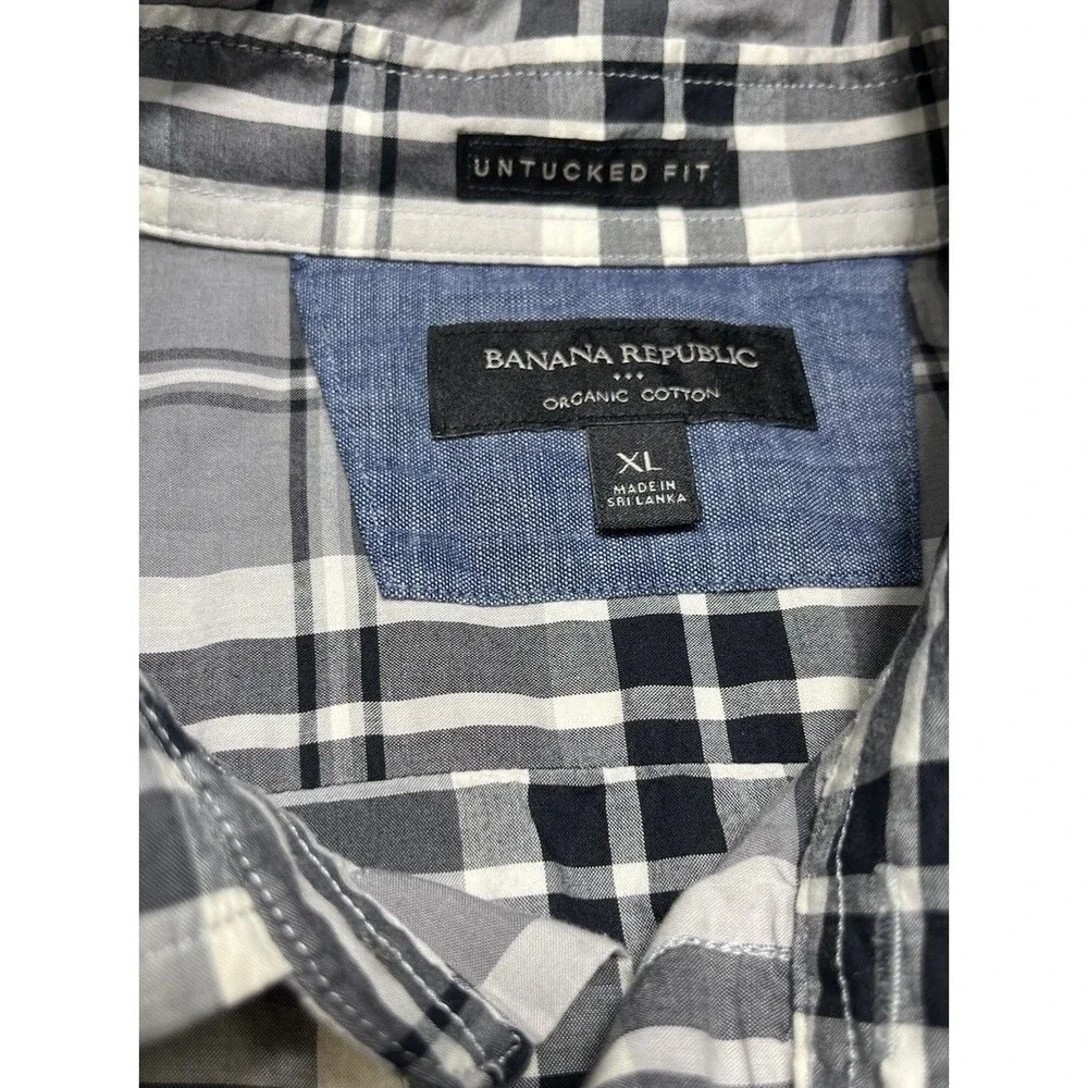 Banana Republic Untucked Men XL Plaid Button Up Shirt Organic Cotton Long Sleeve